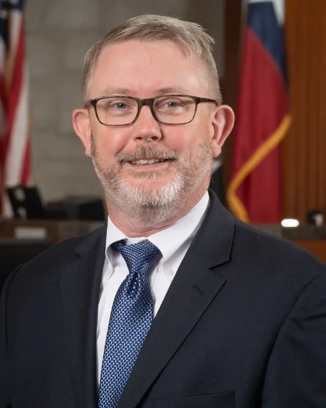 Joshua R. Leske, Senior Associate